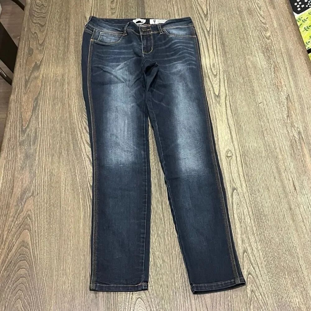 Indigo Rein Women's Straight Jeans Mid Rise Denim Whiskering Dark Wash Blue Sz 9